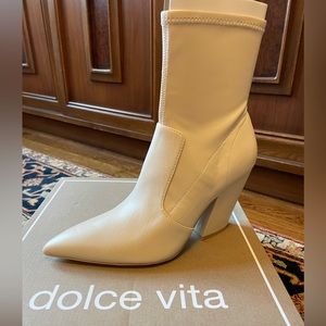 NWT Dolce Vita Heeled Booties - Ivory Leather Boots